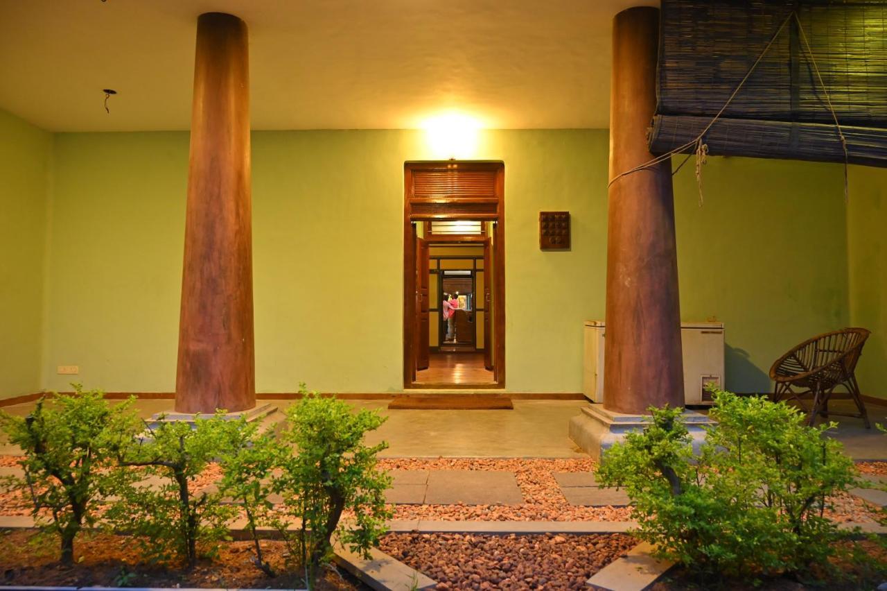 Les Boganveillea Heritage Guest House ออโรวิลล์ ภายนอก รูปภาพ